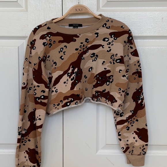 Long Sleeve and Cropped Sweater - Picture 7 of 8